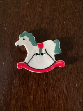 Mill Hill Holiday Rocking Horse Button